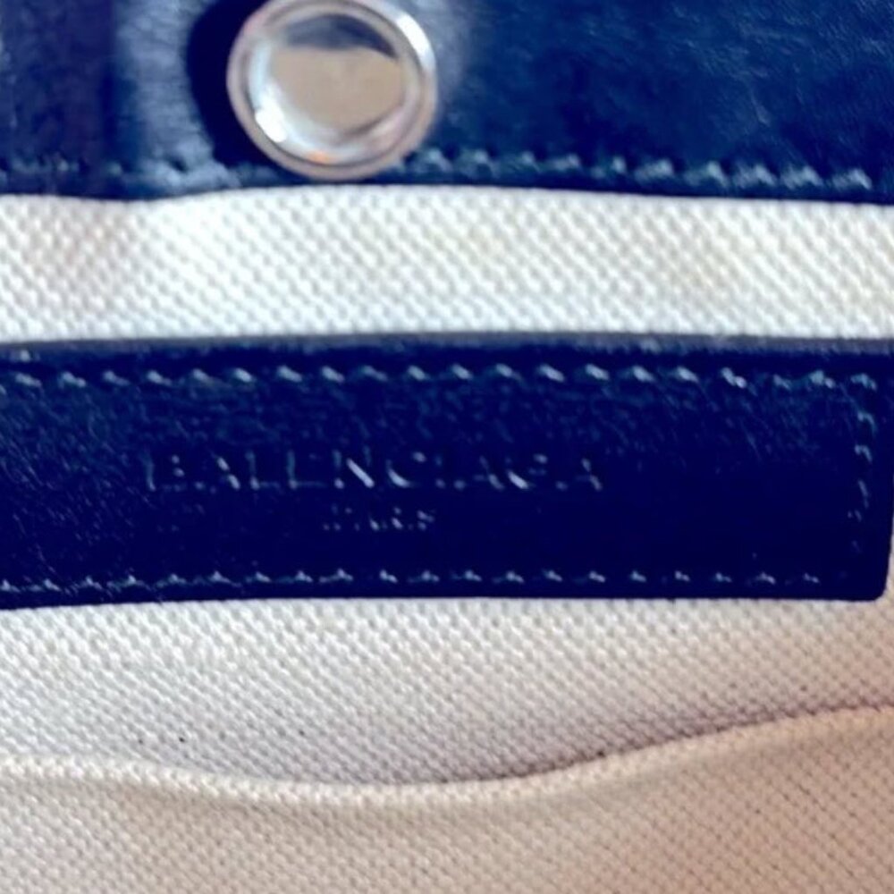 BALENCIAGA .Paris canvas & black leather crossbody - Picture 8 of 10